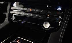 Jaguar F-PACE Photo 21