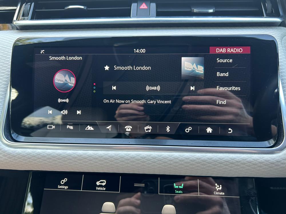 Used Land Rover Range Rover Velar SY70JUV 35