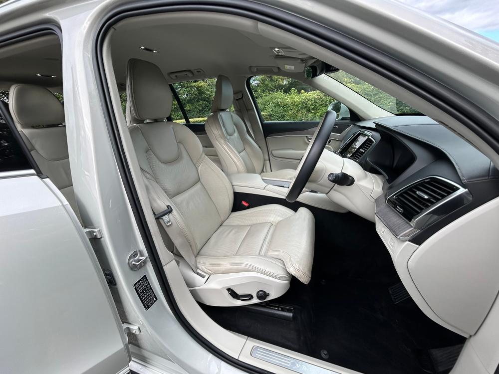 Used Volvo XC90 SD22URT 22