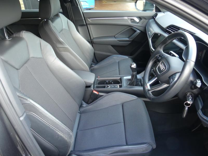 Audi Q3 Photo 85ce0907-e313-4b21-8976-fecba5147c5c.jpg