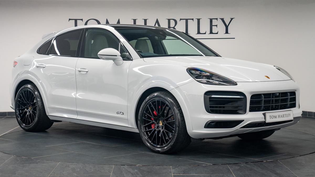 Used 2022 Porsche CAYENNE GTS TIPTRONIC Carrara WHITE at Tom Hartley