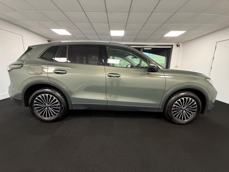 Volkswagen Tiguan Photo 85d948fa-9ac8-4a62-9ca7-e221972a97b3.jpg