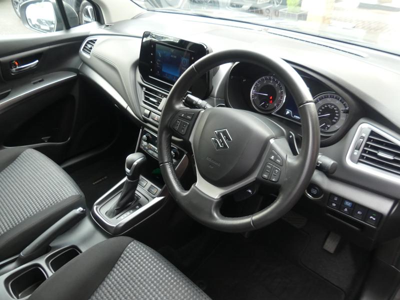 Suzuki S-Cross Photo 85da2970-c496-47c9-a2f9-9aede6288220.jpg