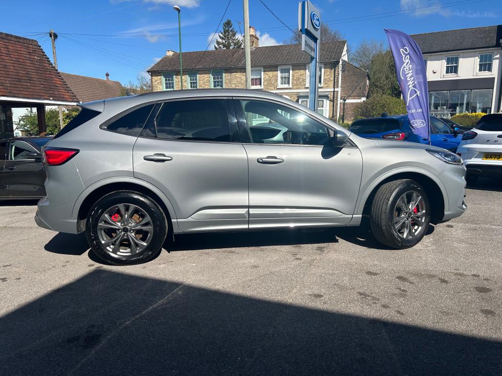 Ford Kuga Photo 85e2e443-f278-452e-8004-2be136f2a8dc.jpeg