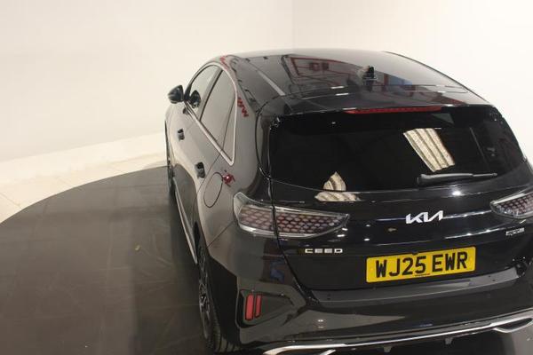 Kia Ceed 1.5 T-GDi GT-Line Hatchback 5dr Petrol DCT Euro 6 (s/s) (138 bhp) Photo 5