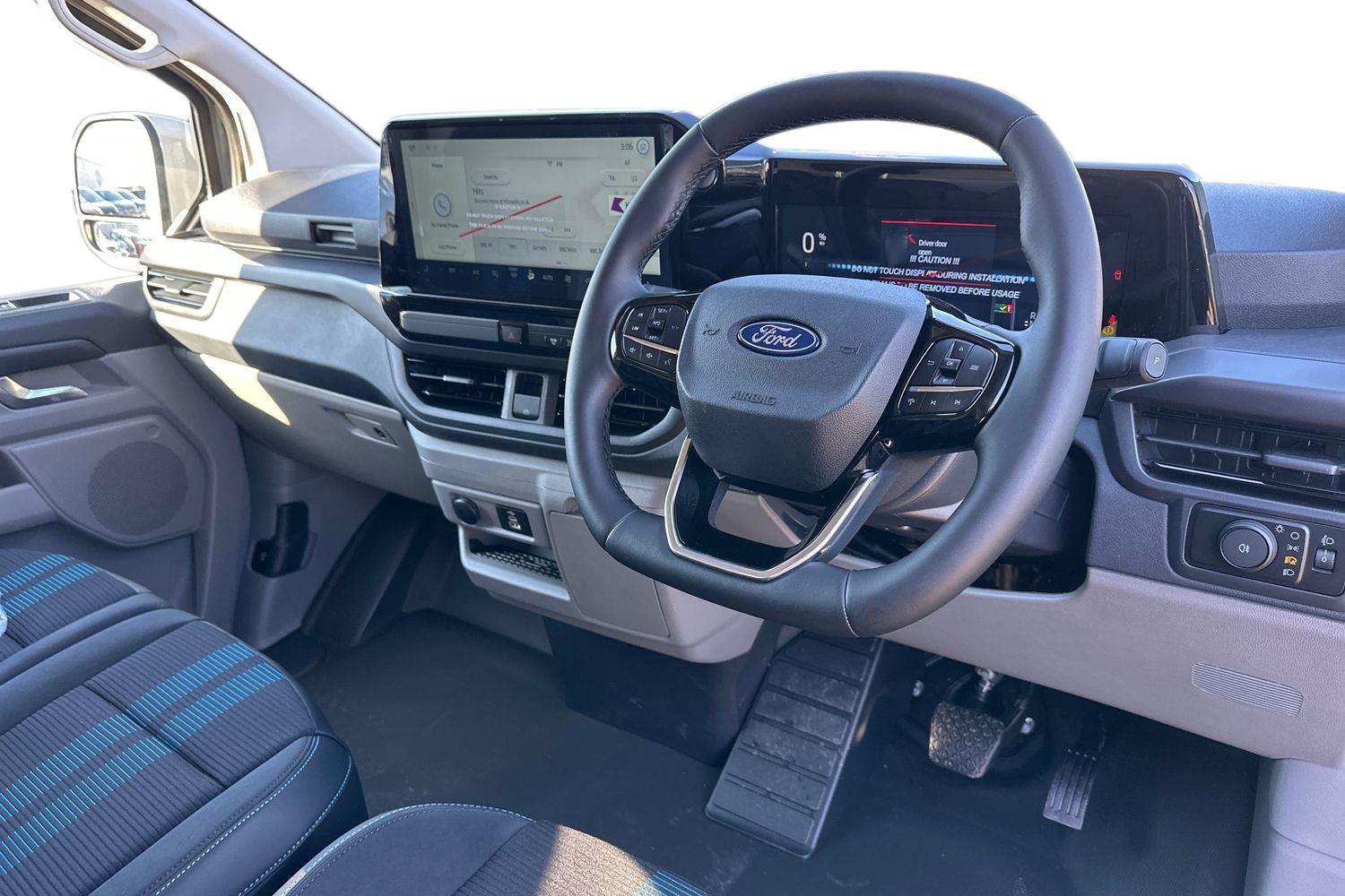 Ford E-TRANSIT CUSTOM Photo 14
