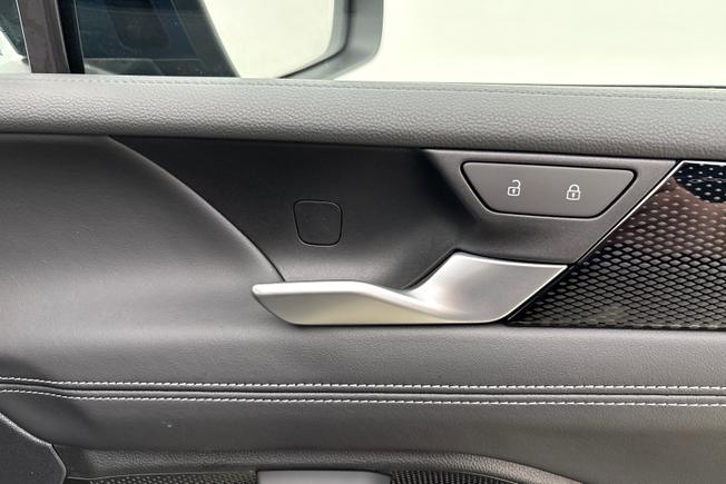 VOLKSWAGEN  Tiguan  Photo 24