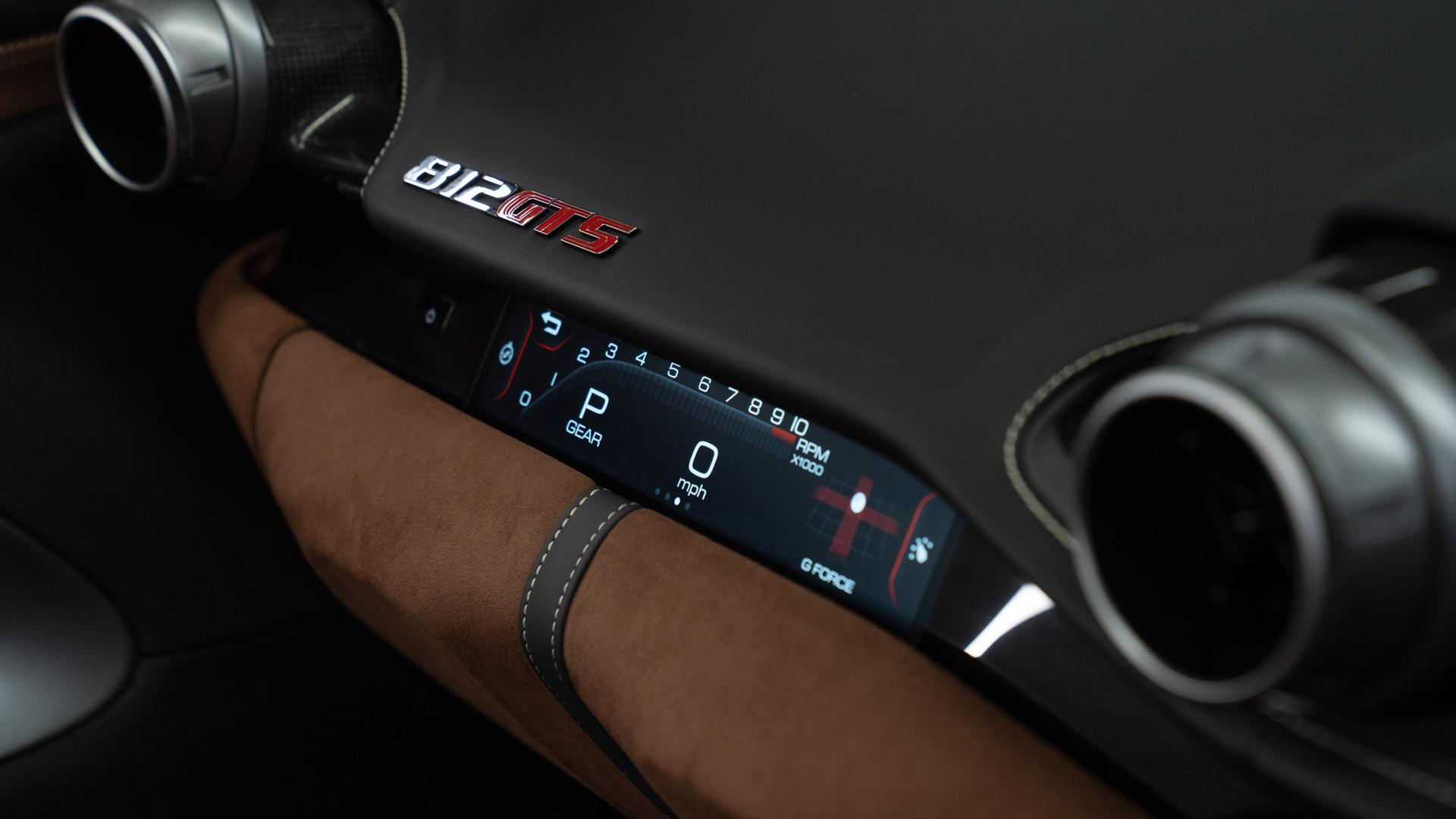 Ferrari 812 Photo 85ffe6bb-4dc6-492e-ae1c-24a8543d6703.jpg