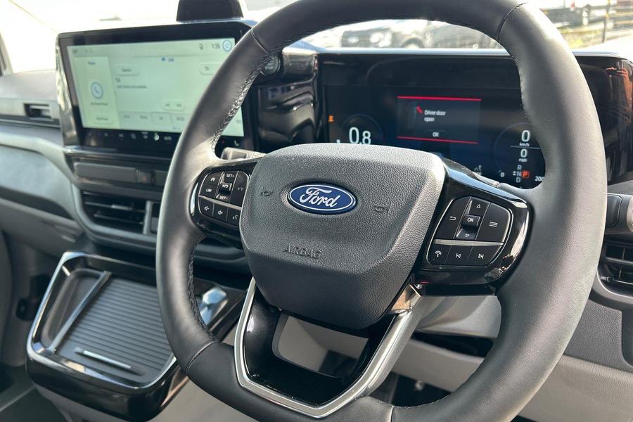 Ford TRANSIT CUSTOM Photo 86003556-c0ed-43ed-85f4-fc3f47c2a573.jpg