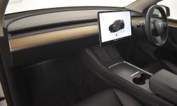 TESLA MODEL Y Photo 6