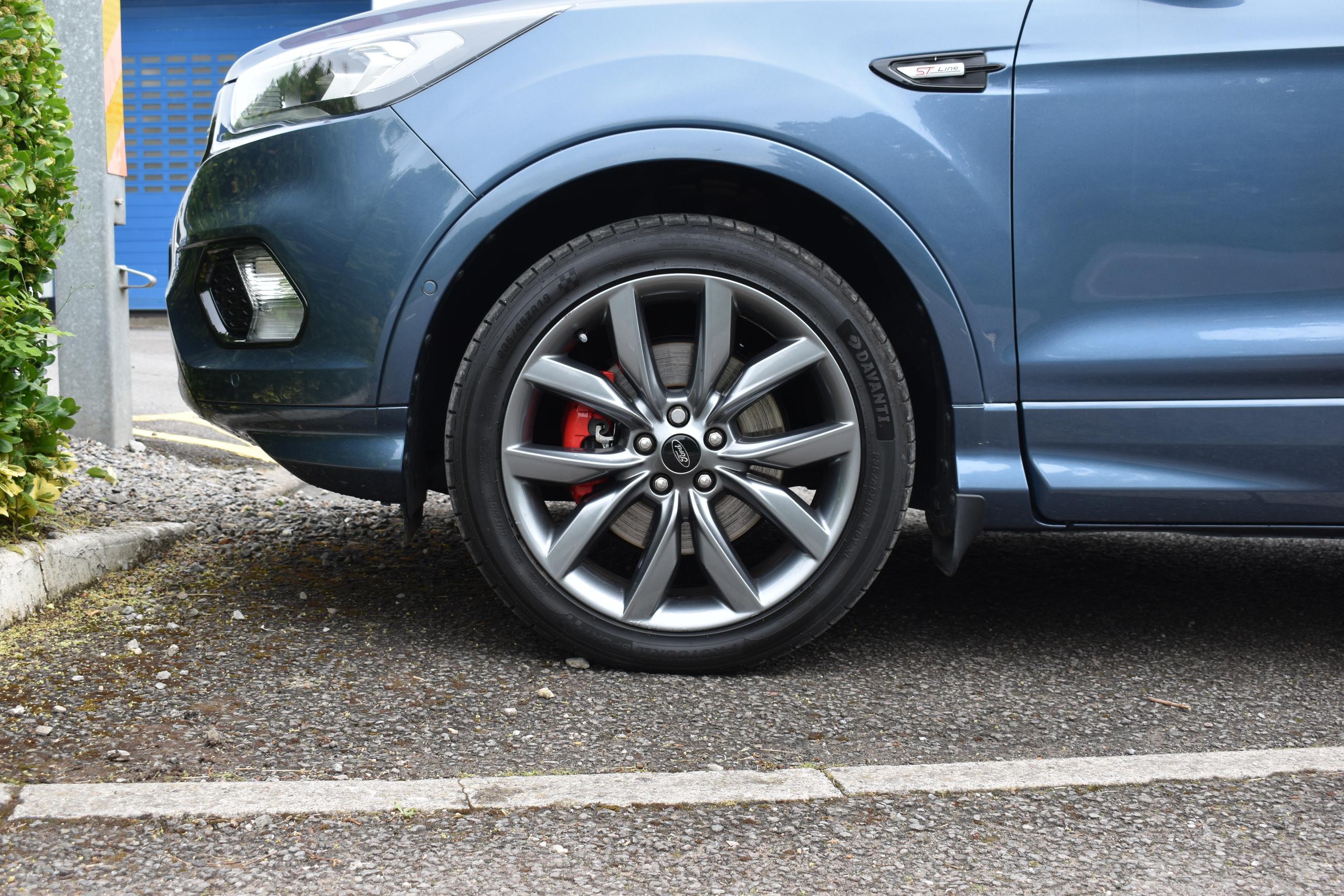 Used Ford KUGA VX19LBG 19