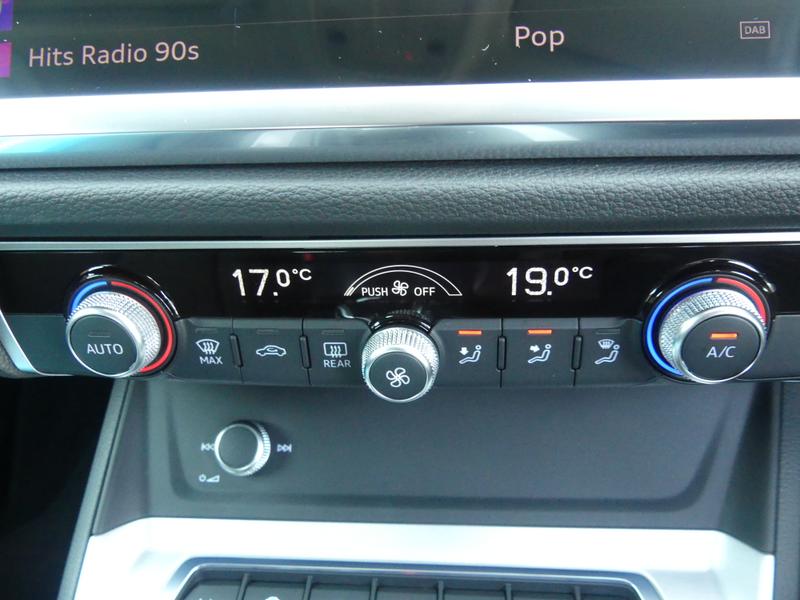 Audi Q3 Photo 8611615a-01fe-45f8-8154-94c98e5e9f6a.jpg