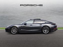 PORSCHE Panamera Photo 4
