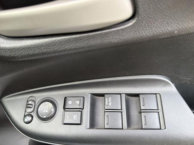 Honda Jazz Photo 8617fbb6-82f8-415a-8ece-73dc8d98ef6a.jpg