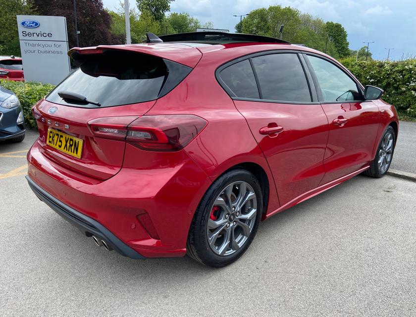 Ford Focus Photo 861dc5c7-58d4-4cac-8d15-887d6b261e58.jpg