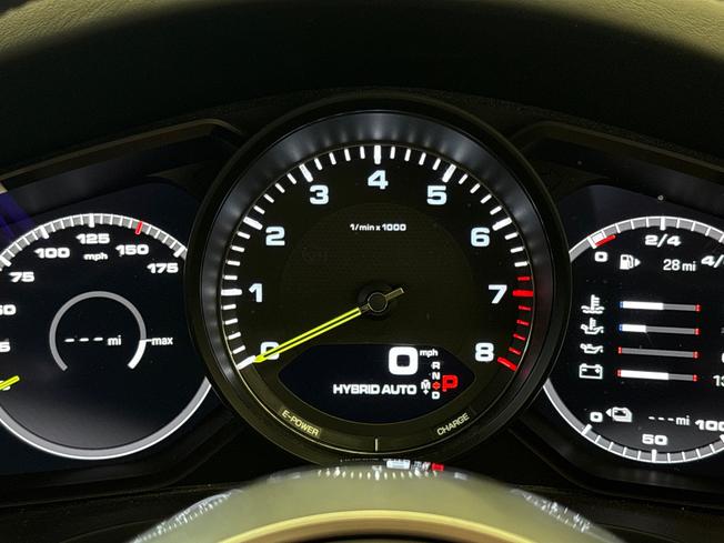 PORSCHE Cayenne Photo 16