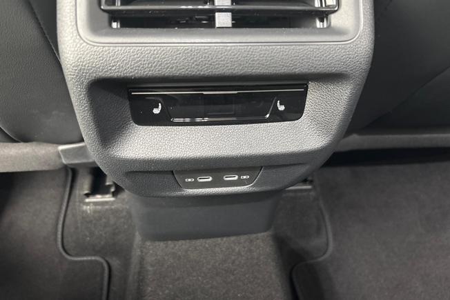 VOLKSWAGEN  Tiguan  Photo 30