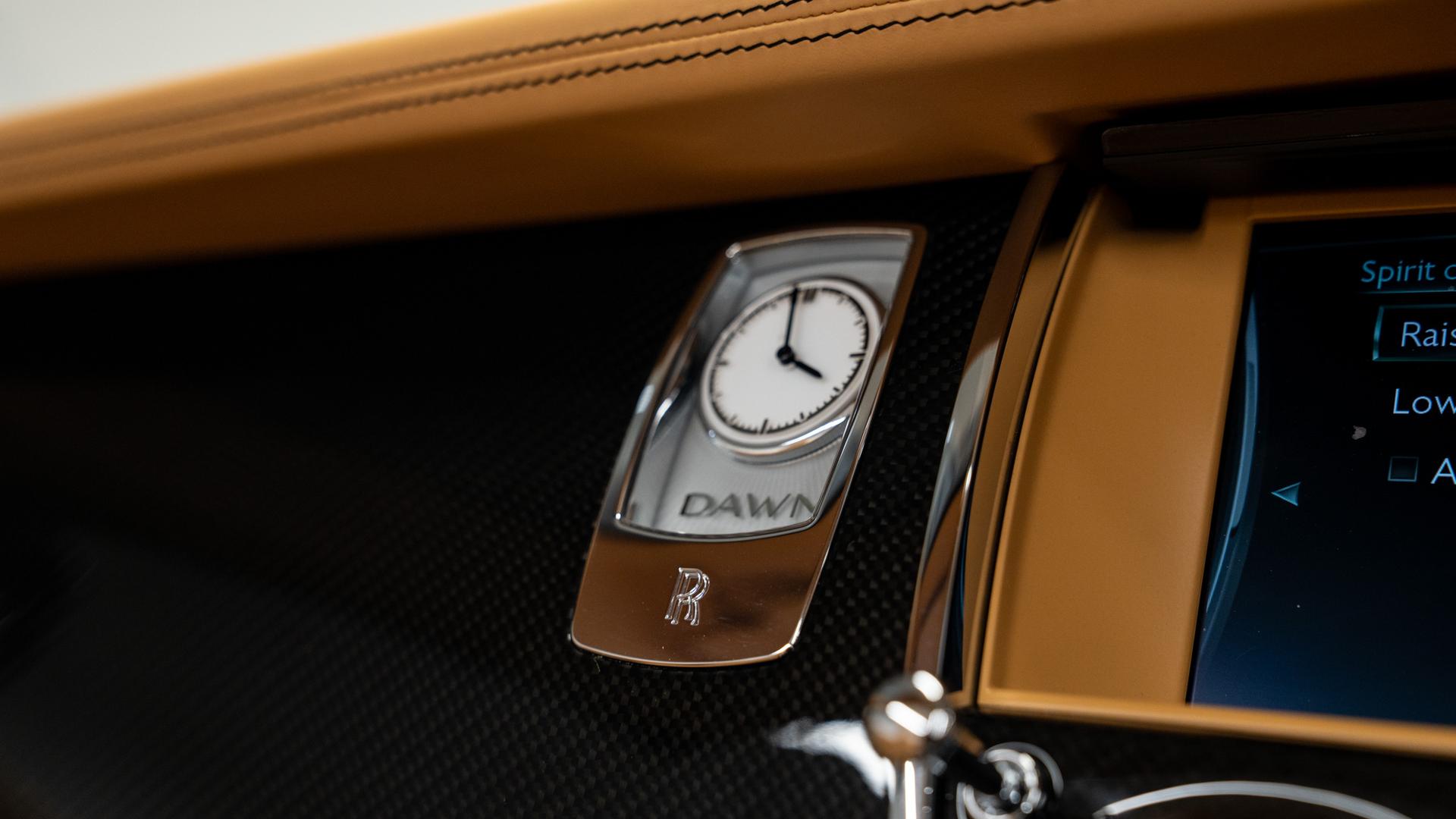 Rolls-Royce Dawn Photo 8632401d-f73c-407c-bb57-c07078919cd3.jpg