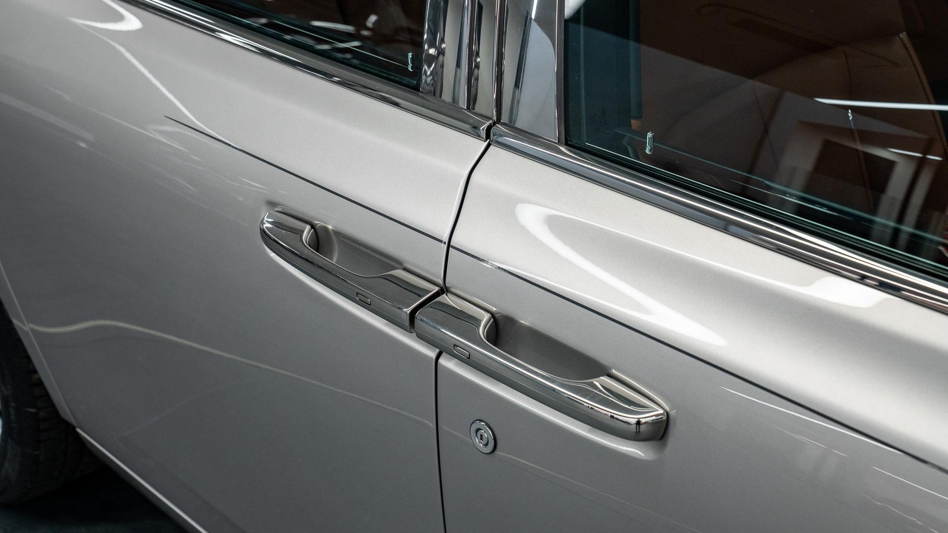 Rolls-Royce Phantom Photo 86335f14-6890-4e15-84c1-a59cfc4f2694.jpg