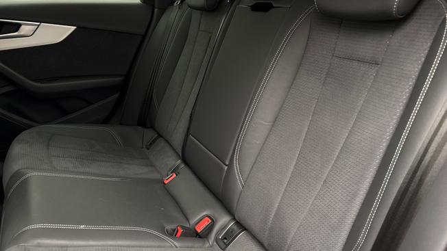 AUDI A4 Photo 7