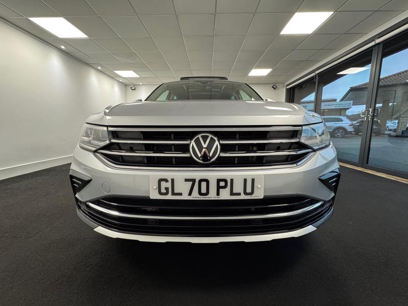 Volkswagen Tiguan Photo 8666446e-ff1b-465e-ac29-855cefb7d0cf.jpg