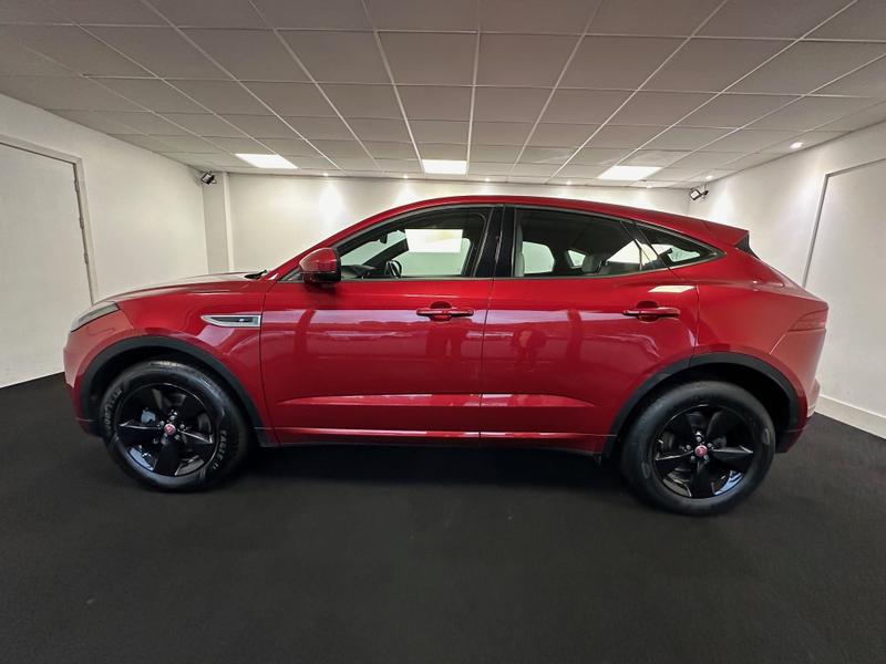 Jaguar E-PACE Photo 866a2917-2e6a-40c6-b5d3-116948f30170.jpg