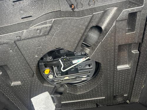 Peugeot 308 SW Photo 867c7e9f-0eb9-40fe-b012-01b95a2fc181.jpeg