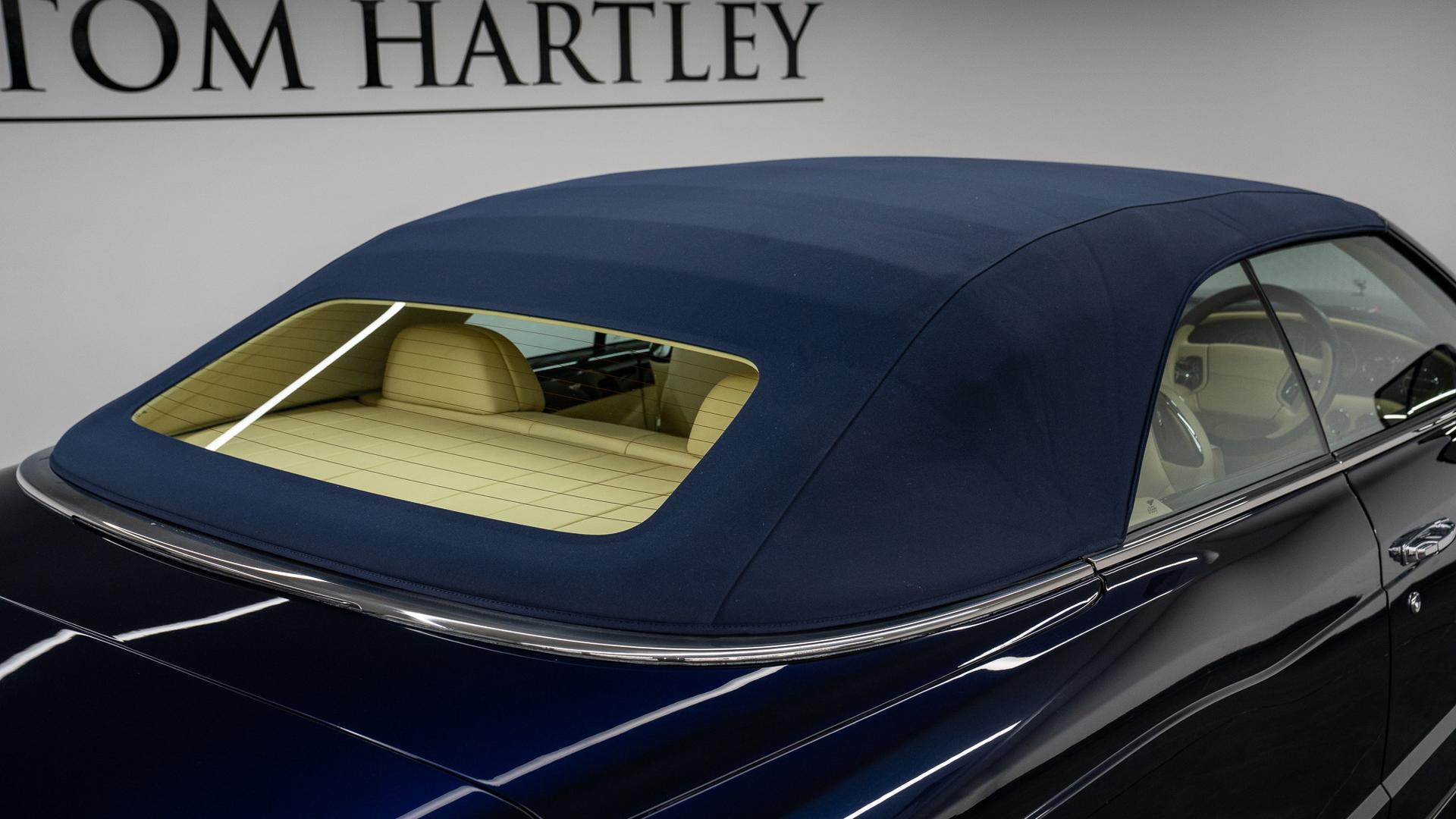 Bentley Azure Photo 869407f0-f89d-4723-9f5f-dfec4a936bdf.jpg