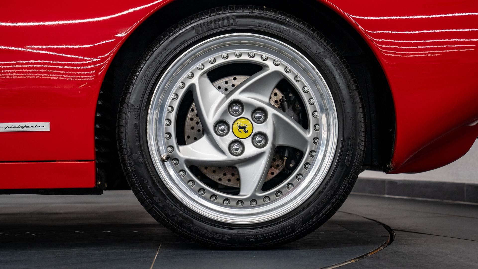 Ferrari 512 Photo 8697252a-2f76-4fea-acf8-81041a1c8aa2.jpg