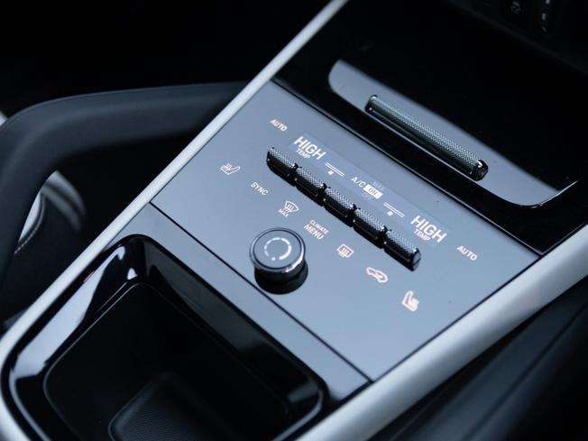 PORSCHE Cayenne Photo 25