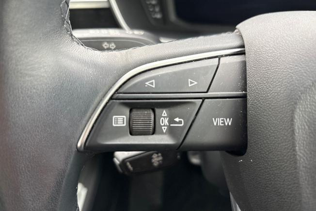 AUDI Q3 Photo 16