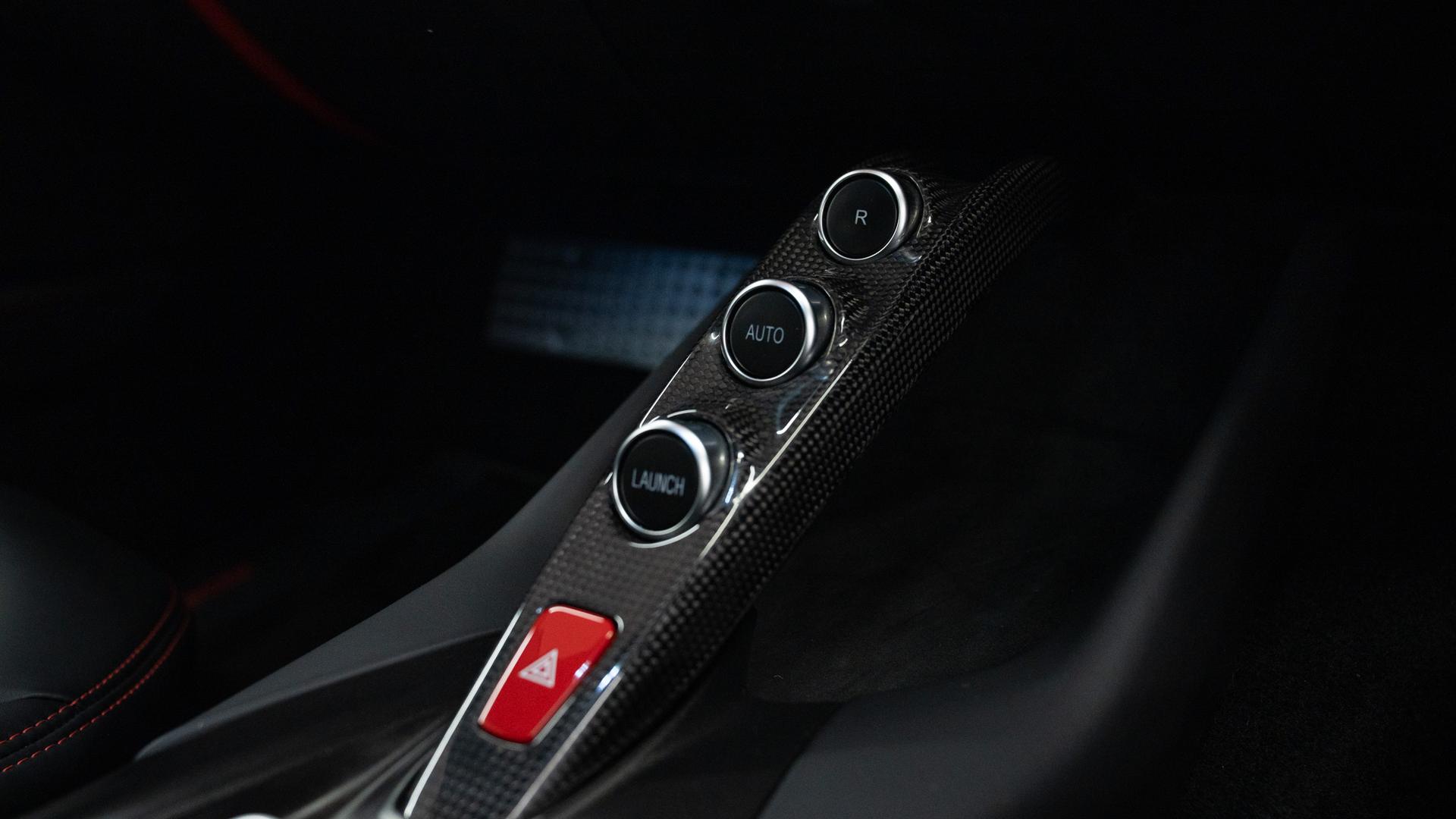 Ferrari 812 Photo 86a96cae-21cc-4f49-8c7f-b685584592fb.jpg