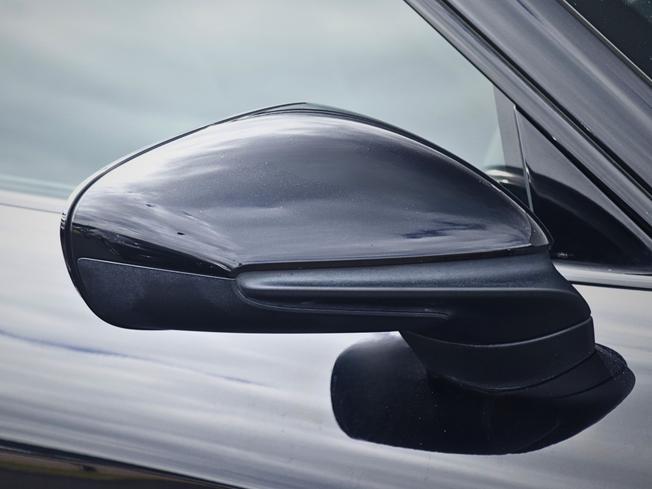 PORSCHE Taycan Photo 8