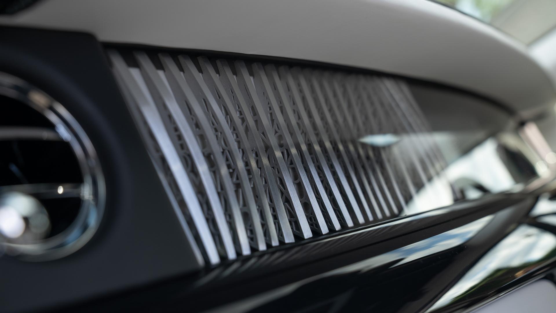 Rolls-Royce Phantom EWB Photo 86bbb7b4-ac42-43e8-aadd-17a7abff4026.jpg