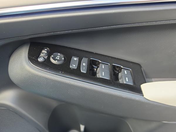 Honda e:Ny1 Photo 30