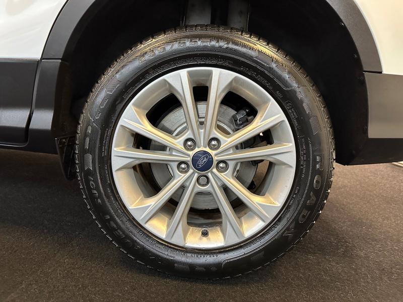 Ford Kuga Photo 86d6b4b9-6d15-426e-ab8c-17fef835629b.jpg