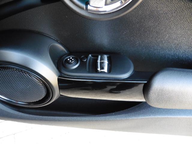 Used MINI Cooper 2.0 LY19OKB 4