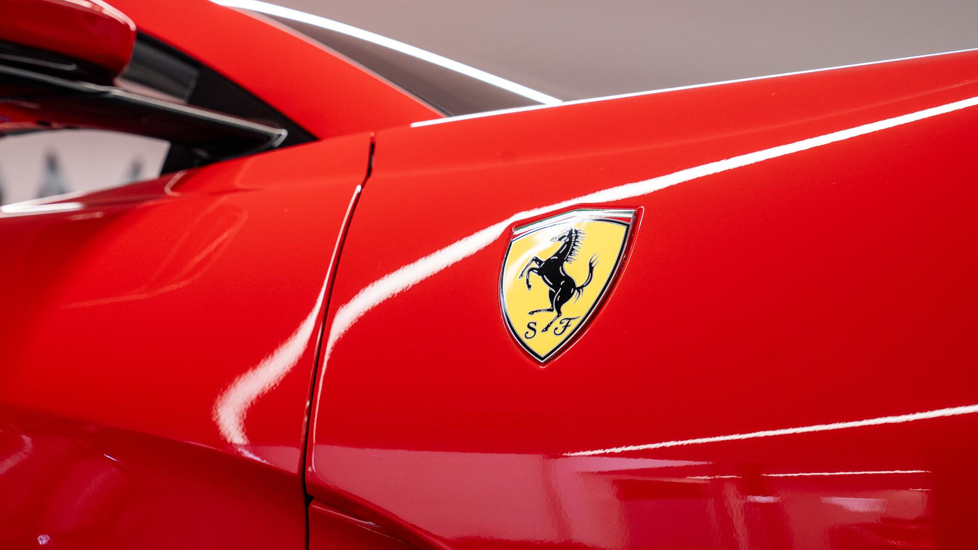 Ferrari 812 Photo 86e563c8-3901-4aaa-8b75-9043b3b95f19.jpg