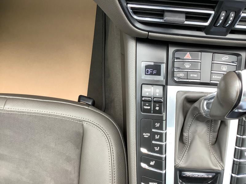 2021 21 PORSCHE MACAN