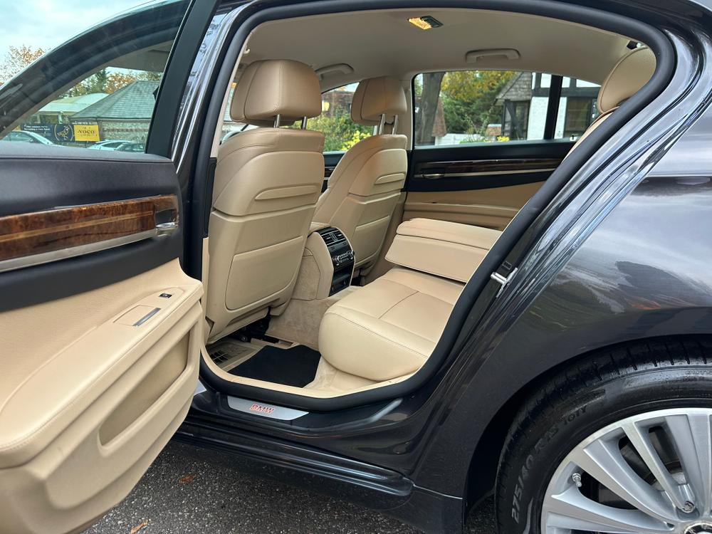 Used BMW 7 Series ESO65 27
