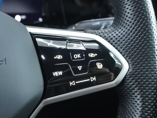 Volkswagen Golf Photo 870aa9b2-98ed-4633-a2f3-3654c1f1beb0.jpg
