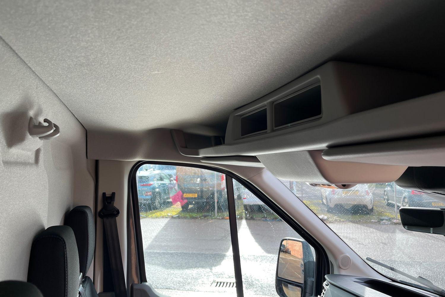Ford E-TRANSIT Photo 15
