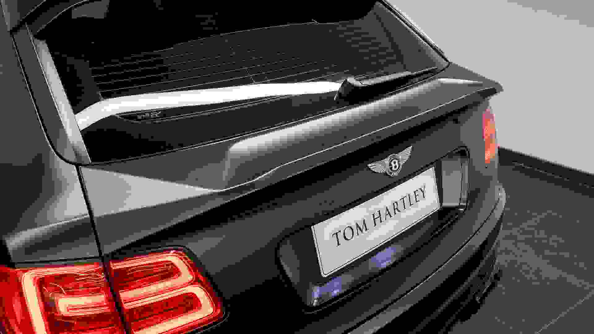 Bentley Bentayga V8 Centenary Edition Photo 8711ea1a-f78d-42f5-9e8c-e01b23aaea0d.jpg