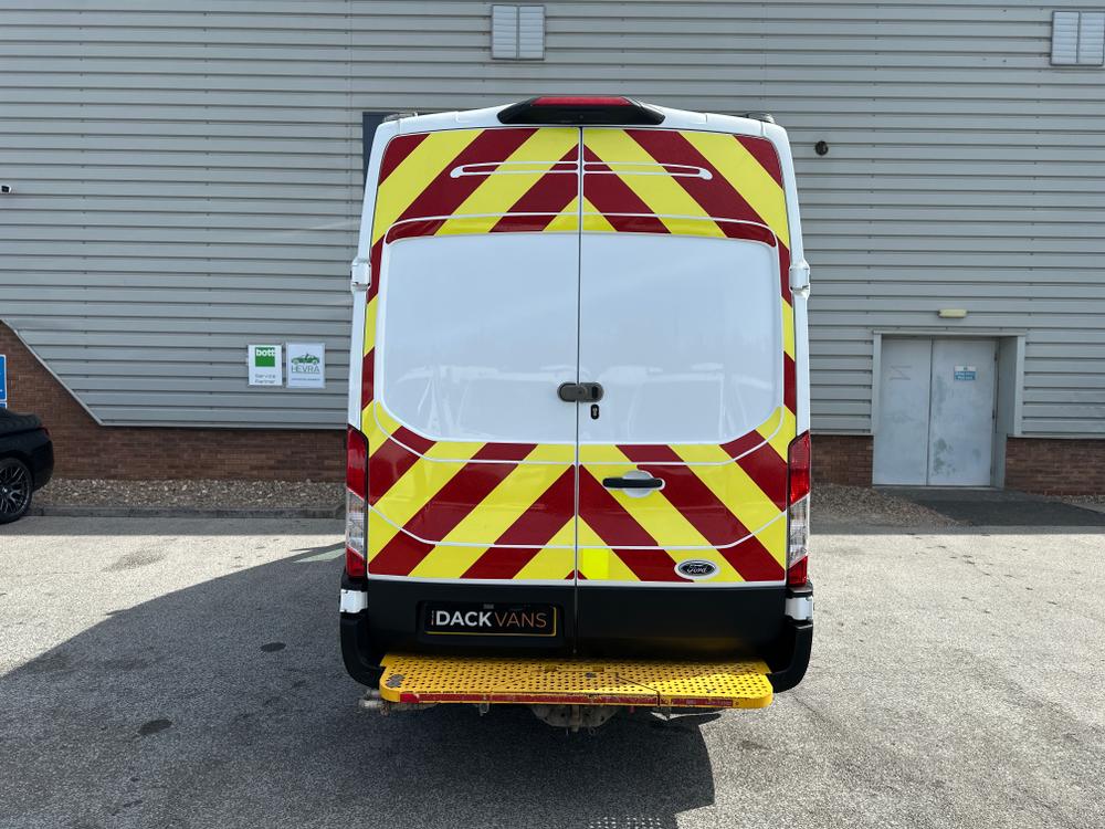 Ford Transit Photo 87188313-6b02-4b55-a102-7fbcb60d8b42.jpg