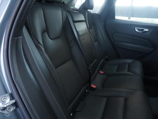 Volvo XC60 Photo 871a4a06-92be-4234-80e4-2f4c44b5d10b.jpg
