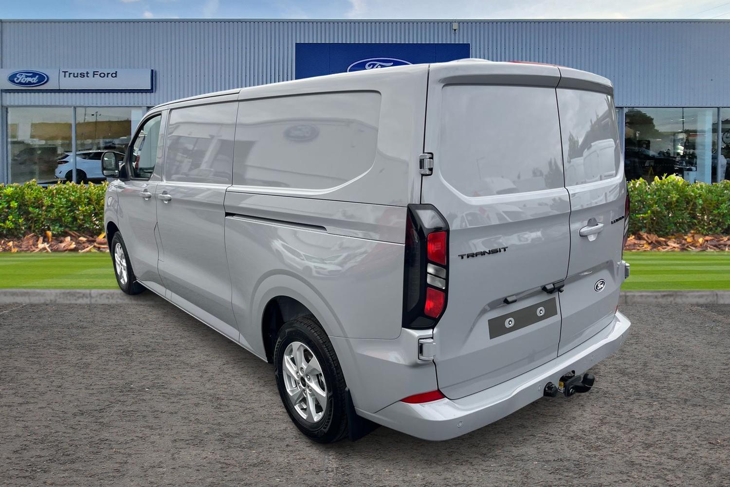 Ford TRANSIT CUSTOM Photo 1