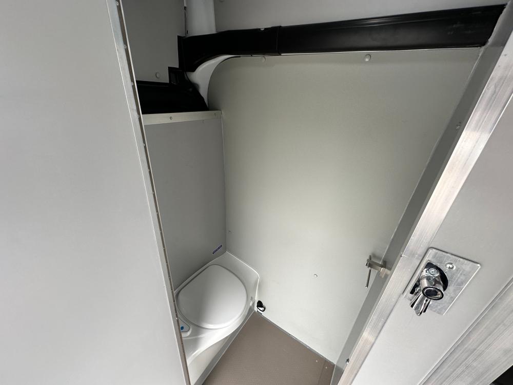 Ford Transit Photo 872aa06a-db10-4a6e-a1ec-af268e986e85.jpg