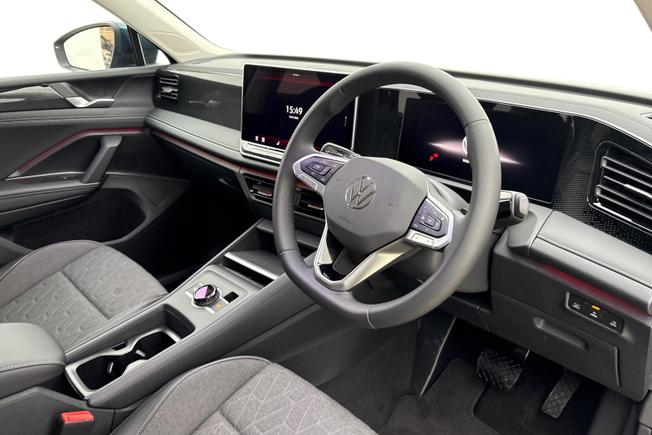 VOLKSWAGEN  Tiguan  Photo 6