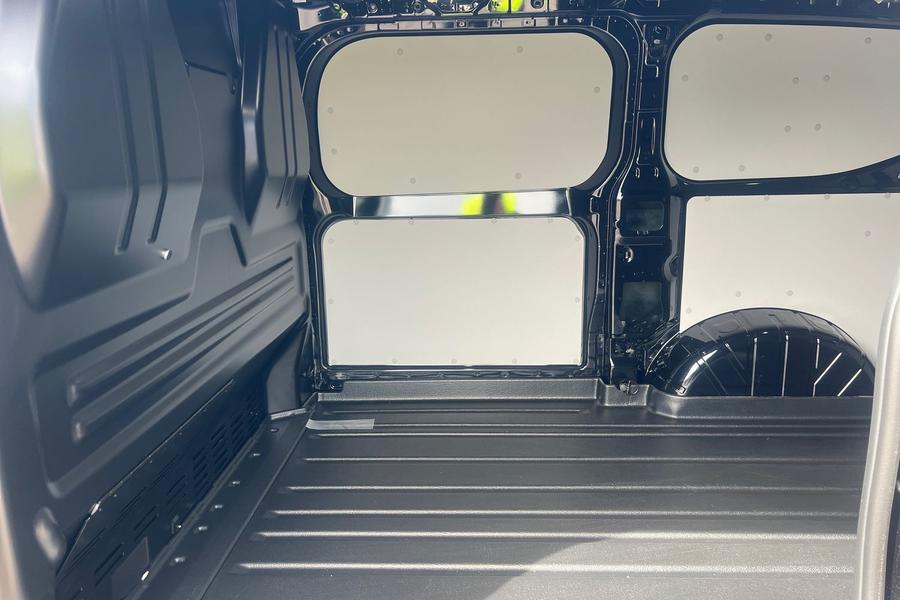 Ford TRANSIT CUSTOM Photo 875349d0-0e48-45c4-9b5c-3c08060f77f7.jpg