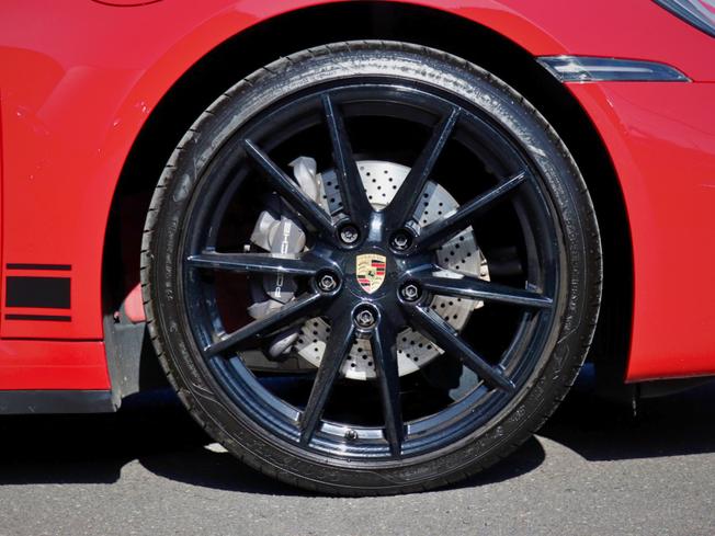 PORSCHE 911 Photo 9